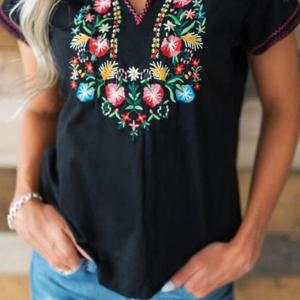 New Boho Floral Embroidered Blouse - Picture 2 of 4
